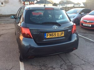 Toyota Yaris 1.3 Vvt-i Icon  5dr