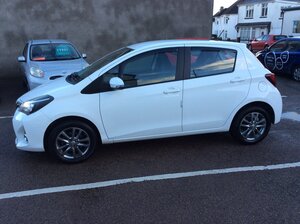 Toyota Yaris 1.3 Vvt-i Icon  5dr