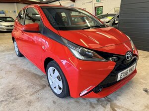 Toyota Aygo 1.0 AYGO X-play Vvt-i 5dr