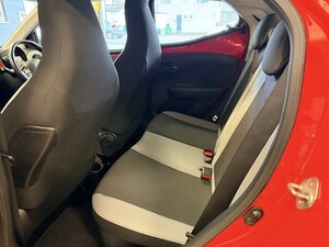 Toyota Aygo 1.0 AYGO X-play Vvt-i 5dr