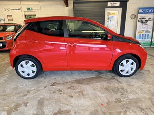 Toyota Aygo 1.0 AYGO X-play Vvt-i 5dr