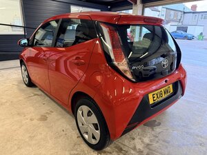 Toyota Aygo 1.0 AYGO X-play Vvt-i 5dr