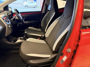 Toyota Aygo 1.0 AYGO X-play Vvt-i 5dr