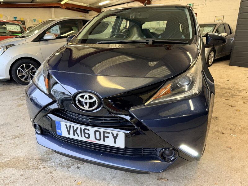 Toyota Aygo 1.0 AYGO X-play Vvt-i 5dr