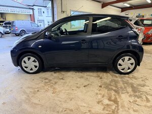 Toyota Aygo 1.0 AYGO X-play Vvt-i 5dr