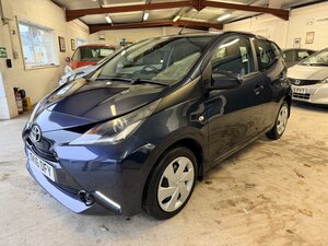 Toyota Aygo 1.0 AYGO X-play Vvt-i 5dr