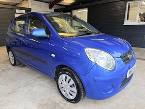 Kia Picanto 1.1 Picanto Strike 5dr