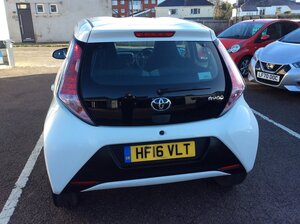 Toyota AYGO 1.0 Vvt-i X-play 5dr