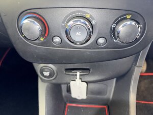 Renault Clio 1.1 CLIO Expression+ 16V 5dr