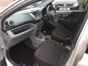 Nissan Pixo 1.0 N-tec 5dr