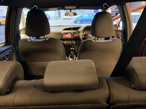 Toyota Yaris 1.3 Yaris Design Vvt-i 5dr