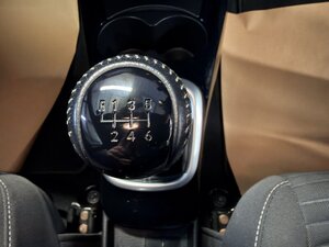 Toyota Yaris 1.3 Yaris Design Vvt-i 5dr