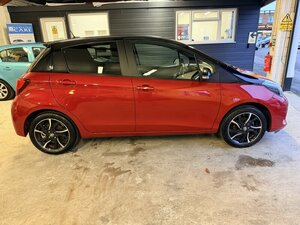 Toyota Yaris 1.3 Yaris Design Vvt-i 5dr