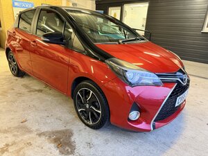 Toyota Yaris 1.3 Yaris Design Vvt-i 5dr