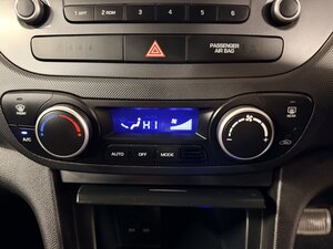 Hyundai i10 1.2 I10 Premium AUTO 5dr