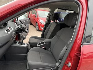 Renault Scenic 1.4 Scenic Dynamique TCE 5dr