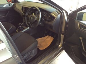 Volkswagen Polo 1.0 POLO SE TSI 5dr