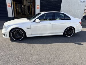 Mercedes-Benz C-Class 6.2 C63 AMG AUTO 4dr