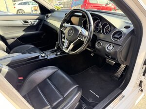 Mercedes-Benz C-Class 6.2 C63 AMG AUTO 4dr