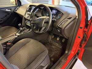 Ford Focus 1.5 Focus Titanium 5dr