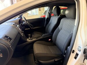 Toyota Avensis 1.8 Avensis TR Valvematic CVT 4dr