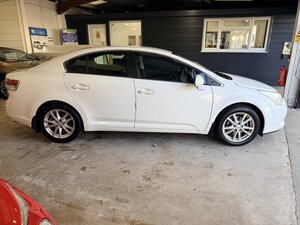 Toyota Avensis 1.8 Avensis TR Valvematic CVT 4dr