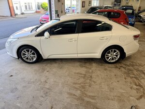 Toyota Avensis 1.8 Avensis TR Valvematic CVT 4dr