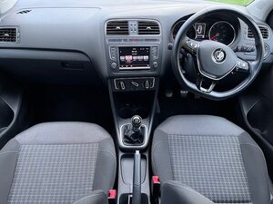 Volkswagen Polo 1.0 POLO SE 5dr