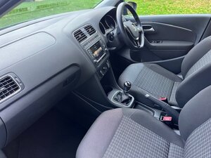 Volkswagen Polo 1.0 POLO SE 5dr