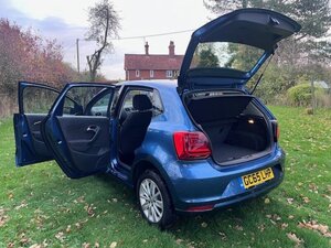 Volkswagen Polo 1.0 POLO SE 5dr