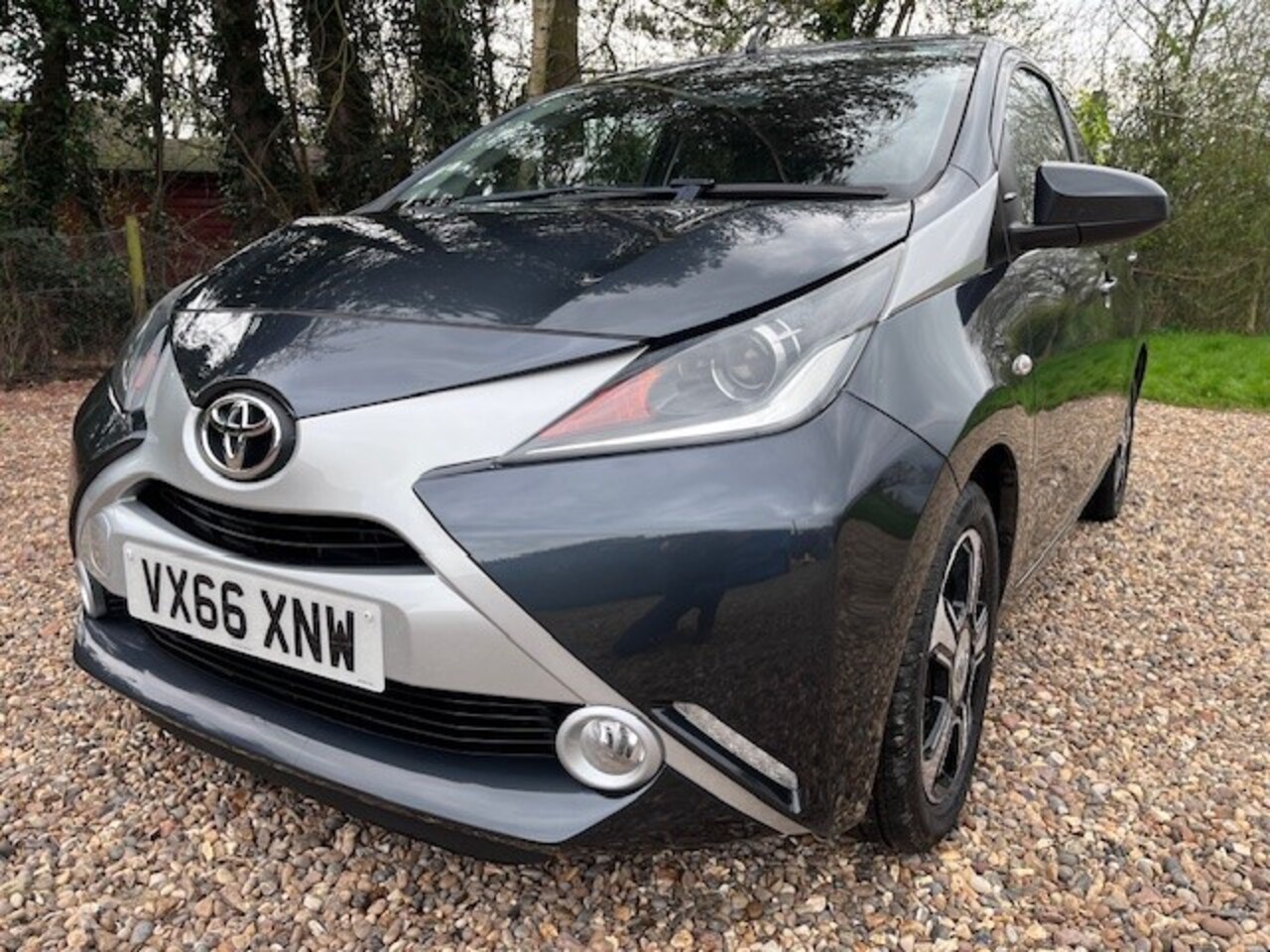 Toyota AYGO 1.0 Vvt-i X-clusiv 2 5dr