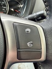 Toyota Yaris 1.0 Yaris ICON Vvt-i 5dr