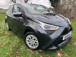 Toyota Aygo 1.0 AYGO X-play Vvt-i 5dr
