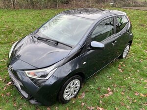 Toyota Aygo 1.0 AYGO X-play Vvt-i 5dr