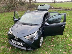 Toyota Aygo 1.0 AYGO X-play Vvt-i 5dr