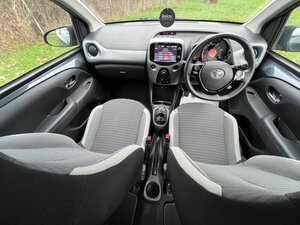 Toyota Aygo 1.0 AYGO X-play Vvt-i 5dr