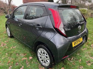 Toyota Aygo 1.0 AYGO X-play Vvt-i 5dr