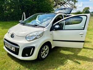 Citroen C1 1.0 C1 Platinum Semi-auto 5dr