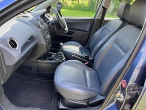 Ford Fiesta 1.4 Fiesta Ghia 5dr