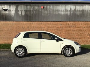 Fiat Punto 1.2 Punto EASY 5dr