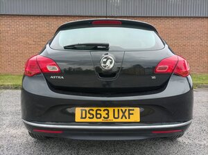 Vauxhall Astra 1.6 Exclusiv 5dr