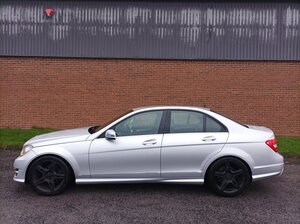 Mercedes-Benz C-Class 2.1 C220 Cdi Blueefficiency Amg Sport 4dr