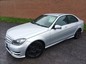 Mercedes-Benz C-Class 2.1 C220 Cdi Blueefficiency Amg Sport 4dr