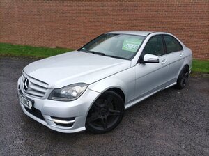 Mercedes-Benz C-Class 2.1 C220 Cdi Blueefficiency Amg Sport 4dr