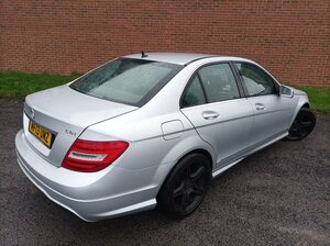 Mercedes-Benz C-Class 2.1 C220 Cdi Blueefficiency Amg Sport 4dr