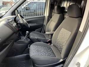 Vauxhall Combo 1.6 L2h1 2300 Cdti S/s dr