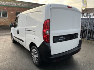 Vauxhall Combo 1.6 L2h1 2300 Cdti S/s dr