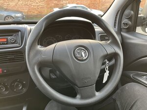 Vauxhall Combo 1.6 L2h1 2300 Cdti S/s dr