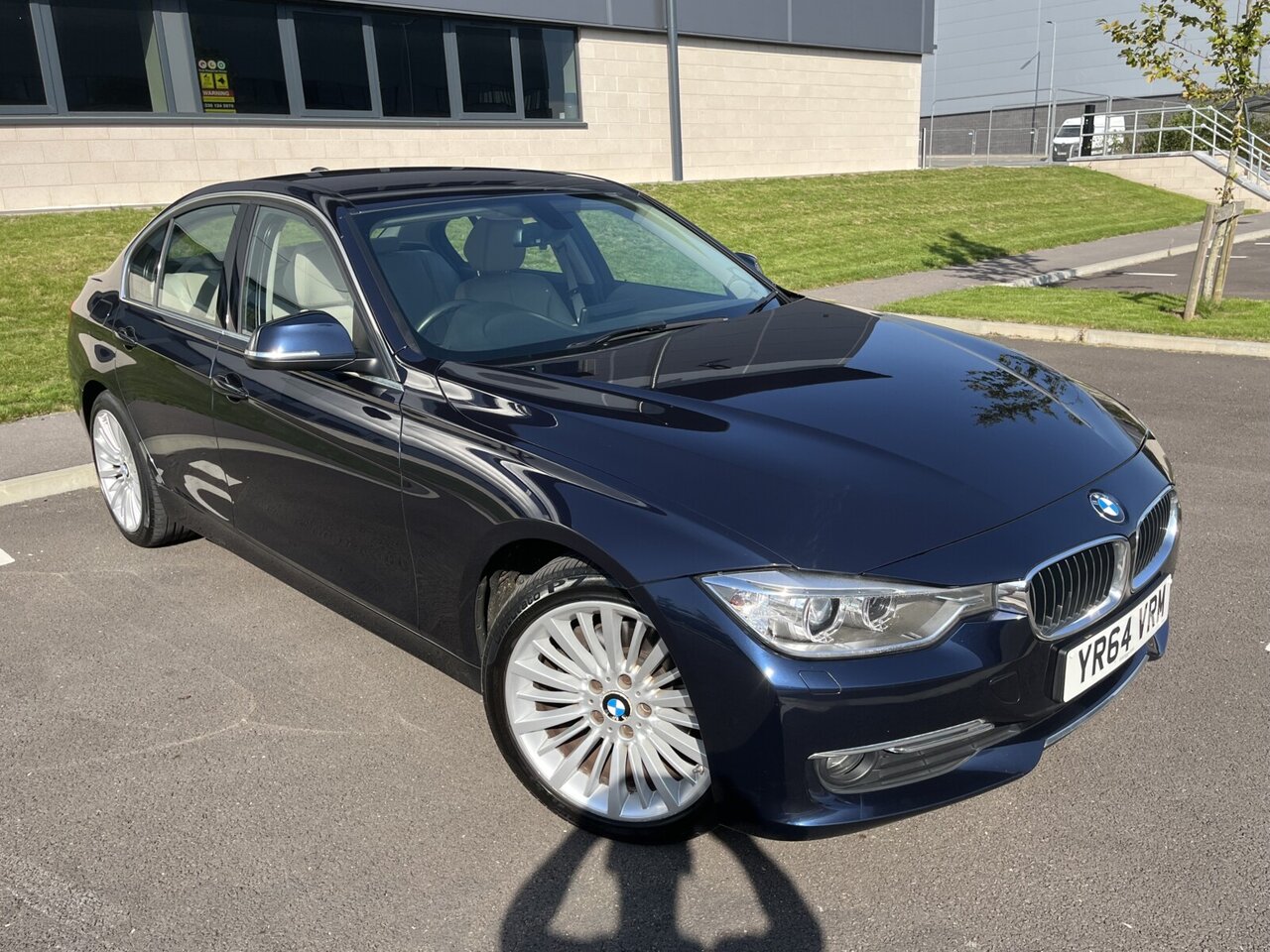 BMW 3 Series 2.0 320d Luxury 4dr