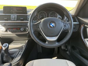 BMW 3 Series 2.0 320d Luxury 4dr